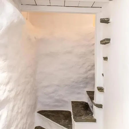Triantaros Icon House Hotel