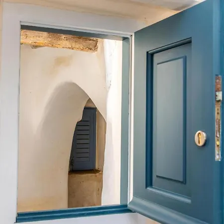 Holiday home Triantaros Icon House *