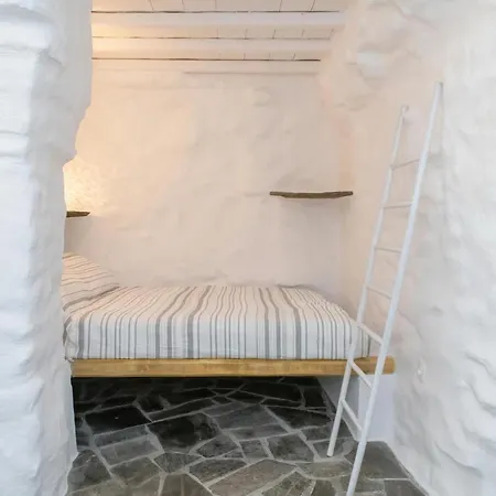 Triantaros Icon House * Triandaros (Tinos)