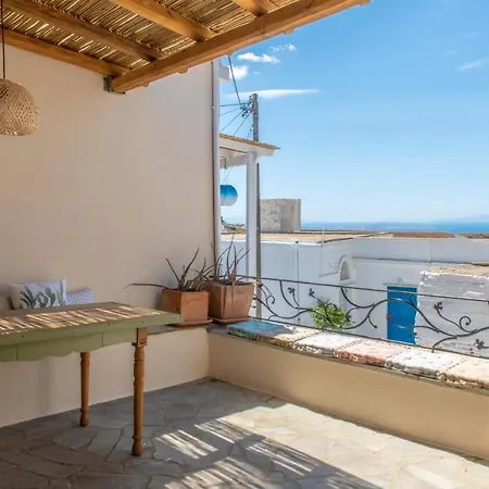 Holiday home Triantaros Icon House *