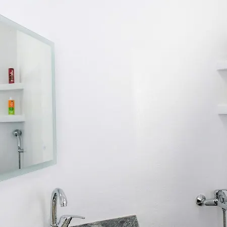 Holiday home Triantaros Icon House